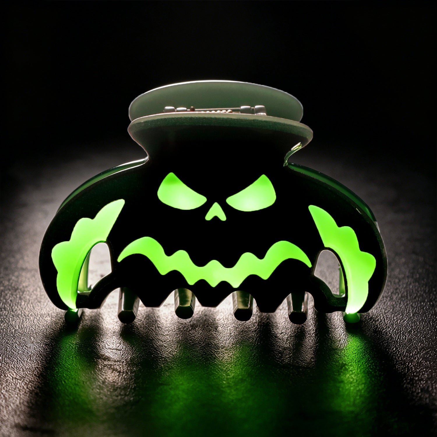 Wholesale Glow In The Dark Carved Pumpkin Acrylic Hair Claw Clip  Women S Fashion Hair Accessory Gift Boutique Resale