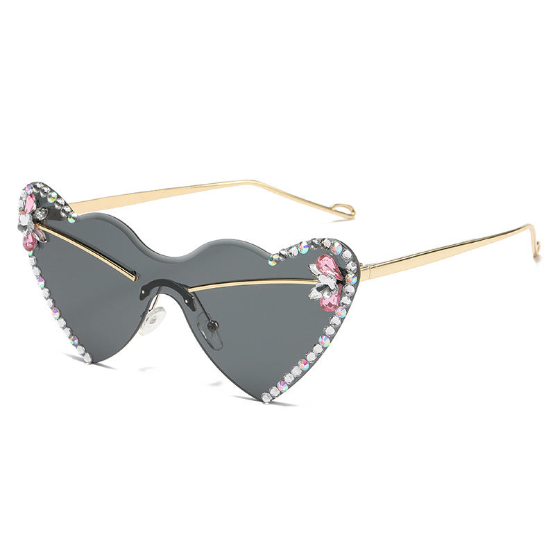 Wholesale Diamond studded heart-shaped lens sunglasses
