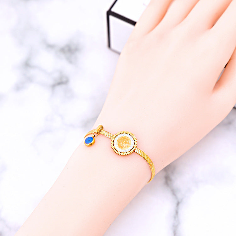 Wholesale Blue Eyes Bracelet Titanium Steel Flower Sun Sticky Diamond Portrait Round Bracelet