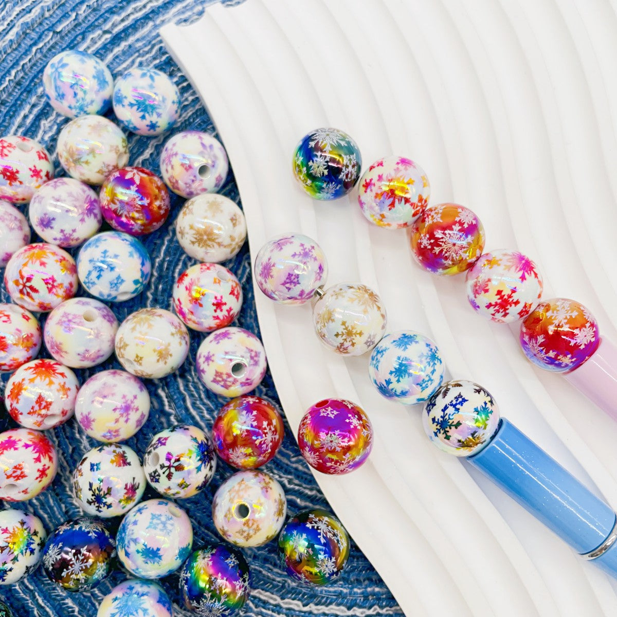 Wholesale 100PCS/PACK Christmas Series Acrylic Printing DIY Snowflake Beads