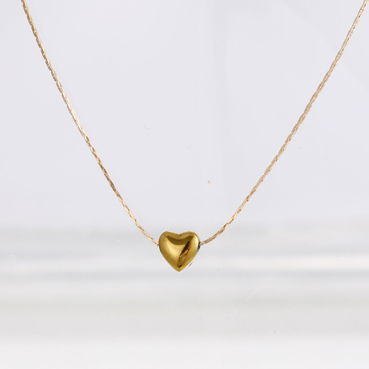 Wholesale Love heart gold ins cool style temperament clavicle chain