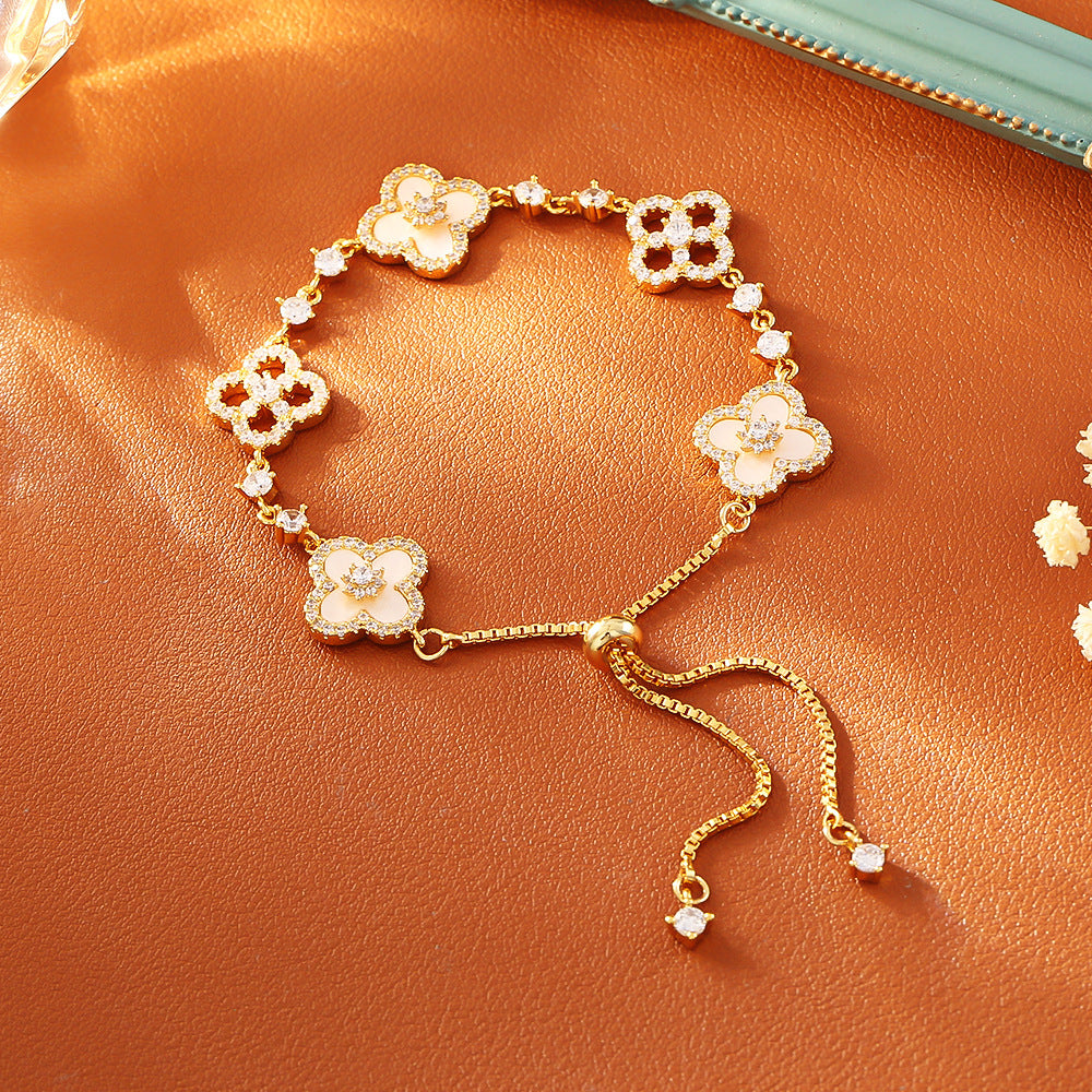 Wholesale Four leaf clover zircon sweet Blingbling Earrings