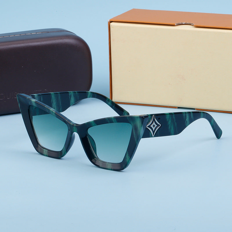 Wholesale Personalized Small Frame PC Sunglasses