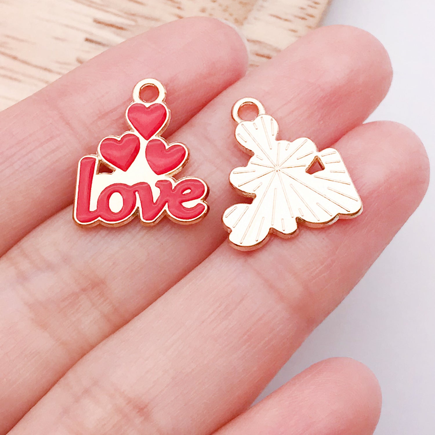 Wholesale Valentine' s Day Love Variety Cartoon Jewelry Accessories Pendant