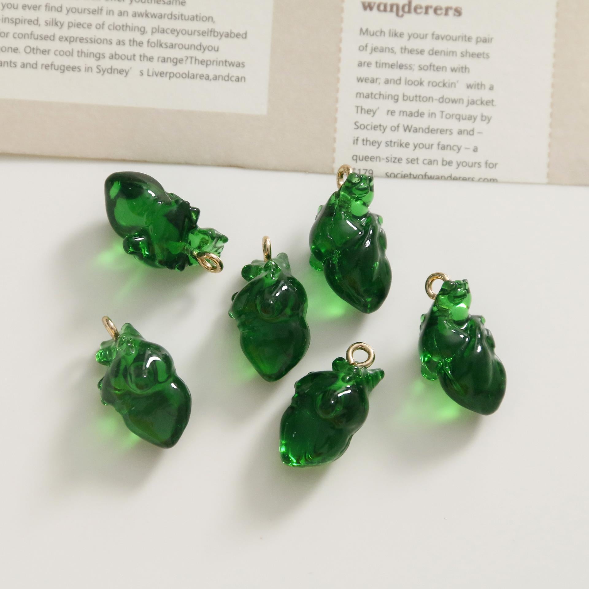 Wholesale Three-dimensional Clear Small Heart Pendant Bracelet Material OLY-CS-LiLuo001