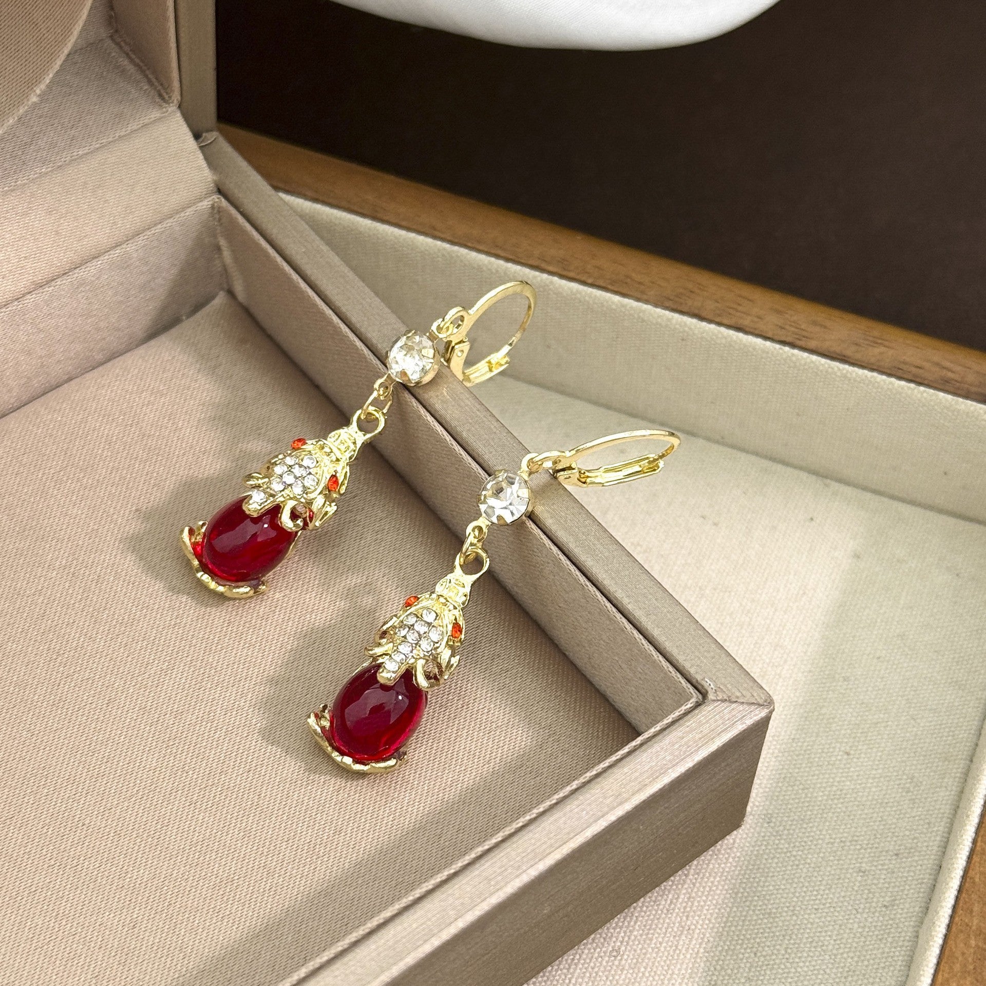 Wholesale New Chinese Style Red Heart Earrings Vintage Elegant Qipao Match Zinc Alloy Fashion Accessory