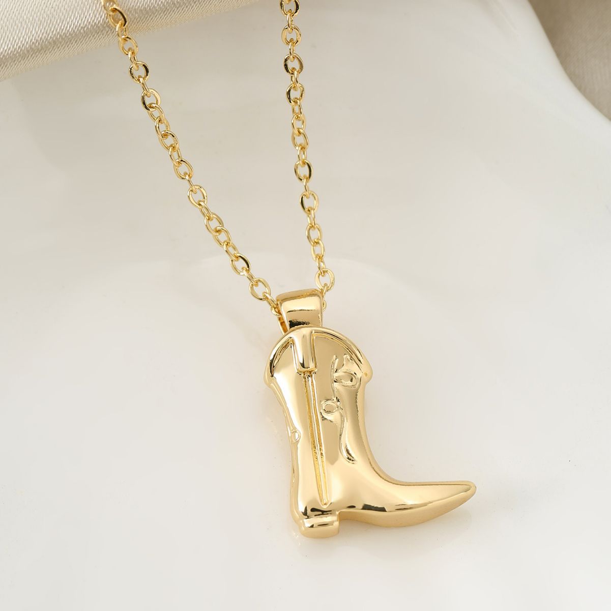 Wholesale Western Style Cowboy Boots Vintage Necklace Clavicle Chain