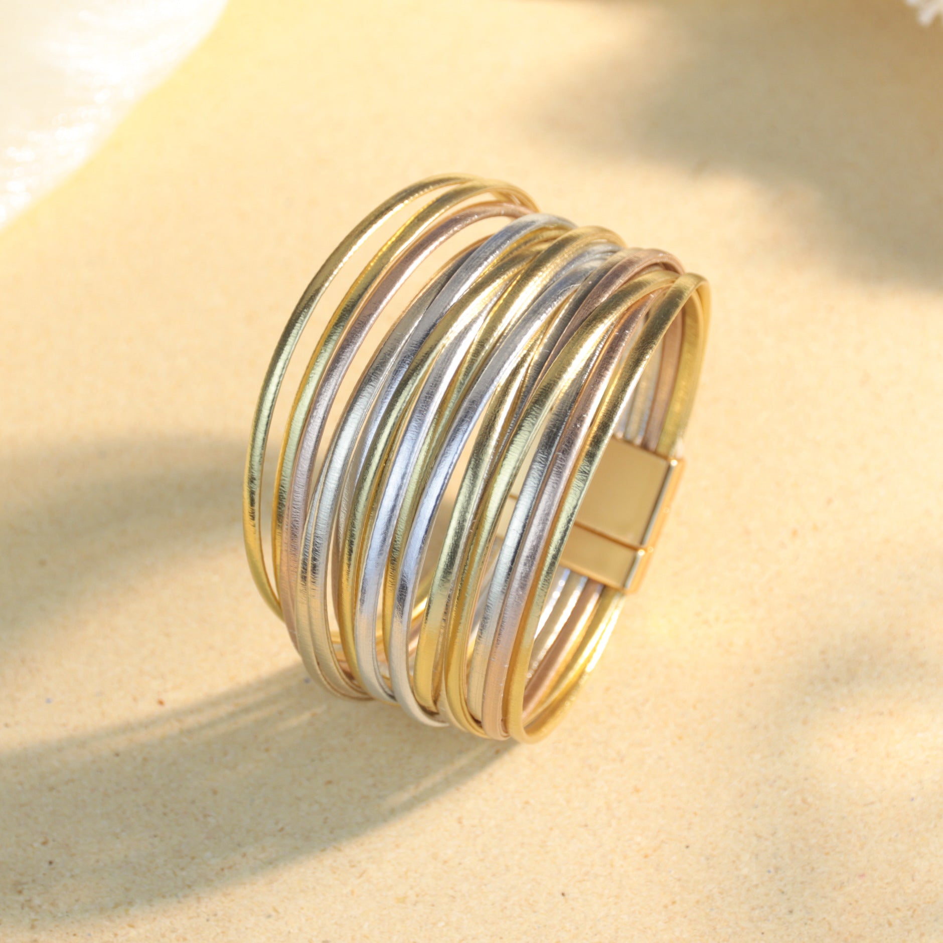 Wholesale Multi-layered gradient color-blocking magnetic clasp Layered Bracelet Set