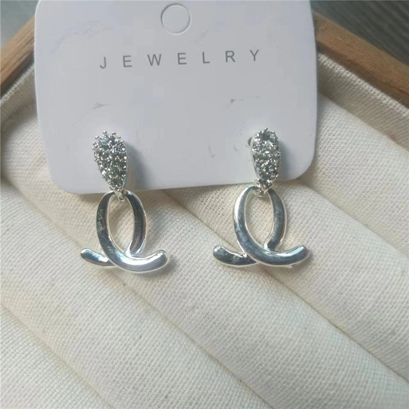Wholesale French Exquisite Simple Elegant Earrings