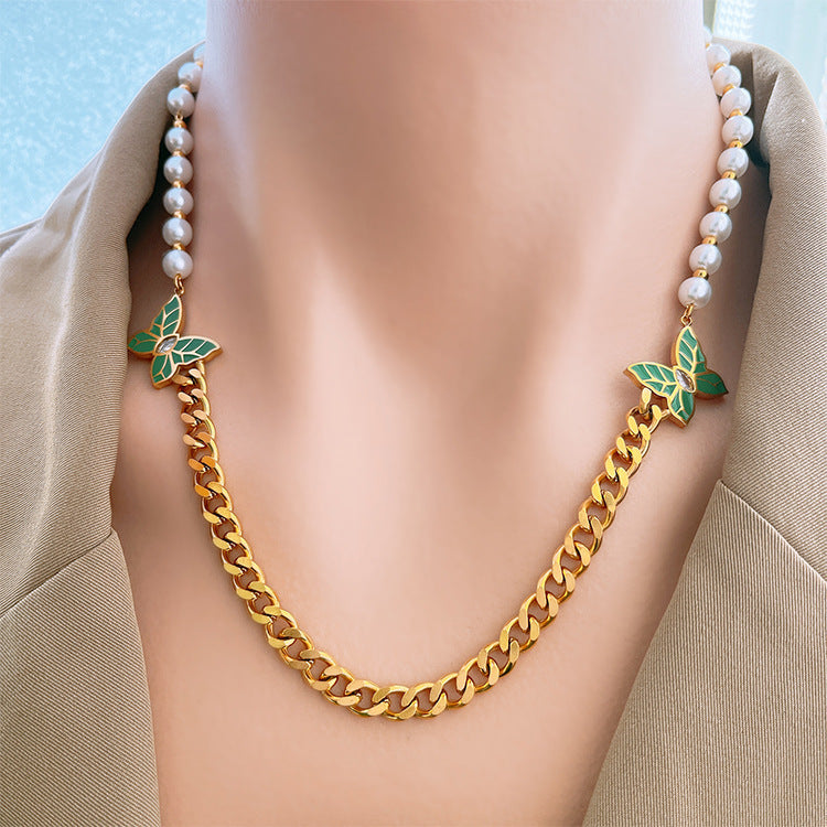 Wholesale Pearl Patterned Titanium Steel Diamond Inlaid Butterfly Necklace Set