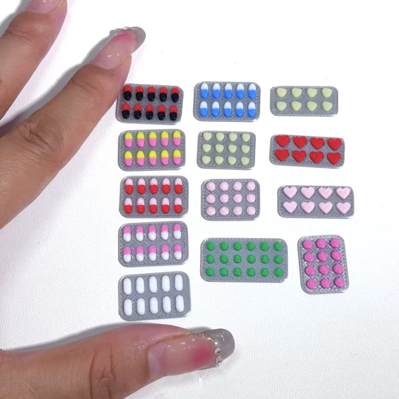 Wholesale 3pcs Miniature Mini Pocket Pill Model Toy Doll House