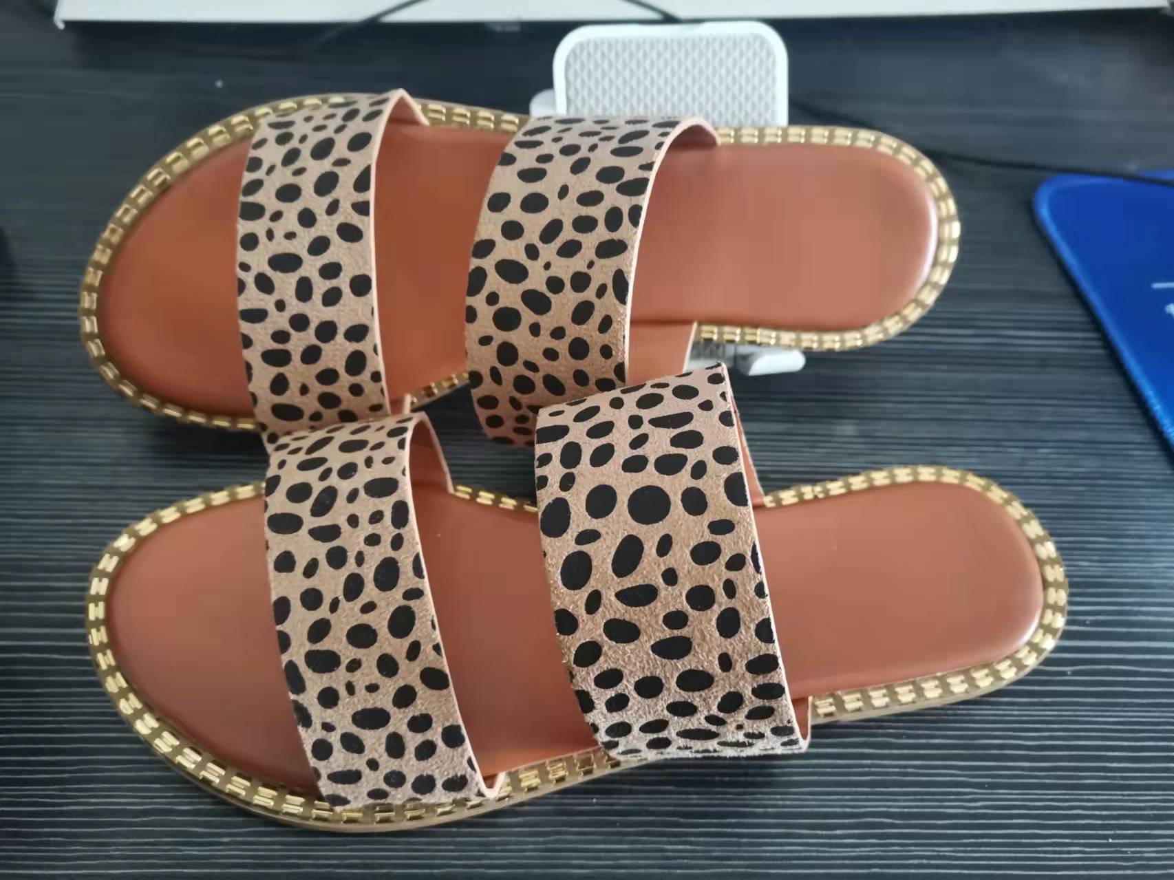 Wholesale Western Style Leopard Print Outdoor Casual Slippers