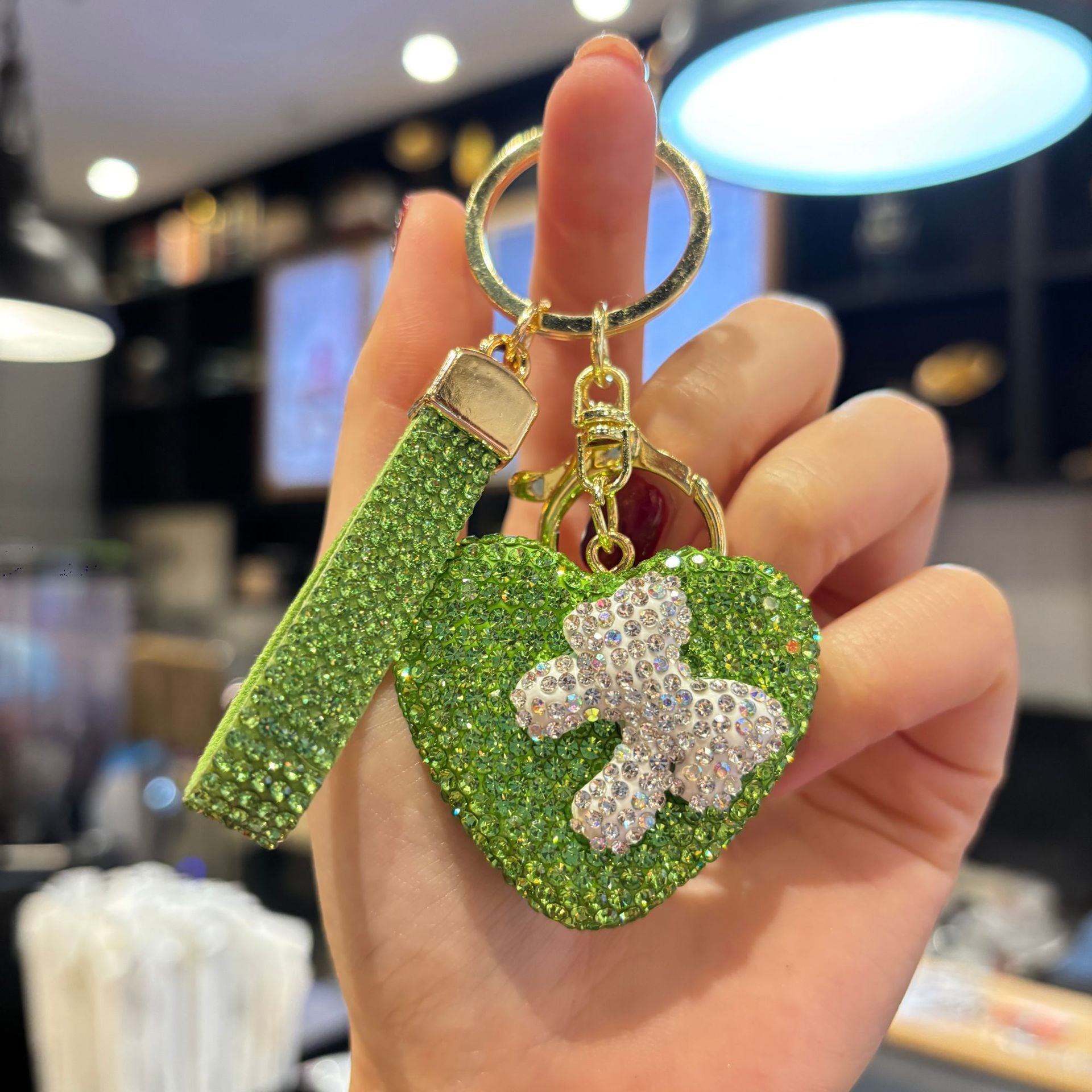 Wholesale Full rhinestone heart-studded bow keychain
