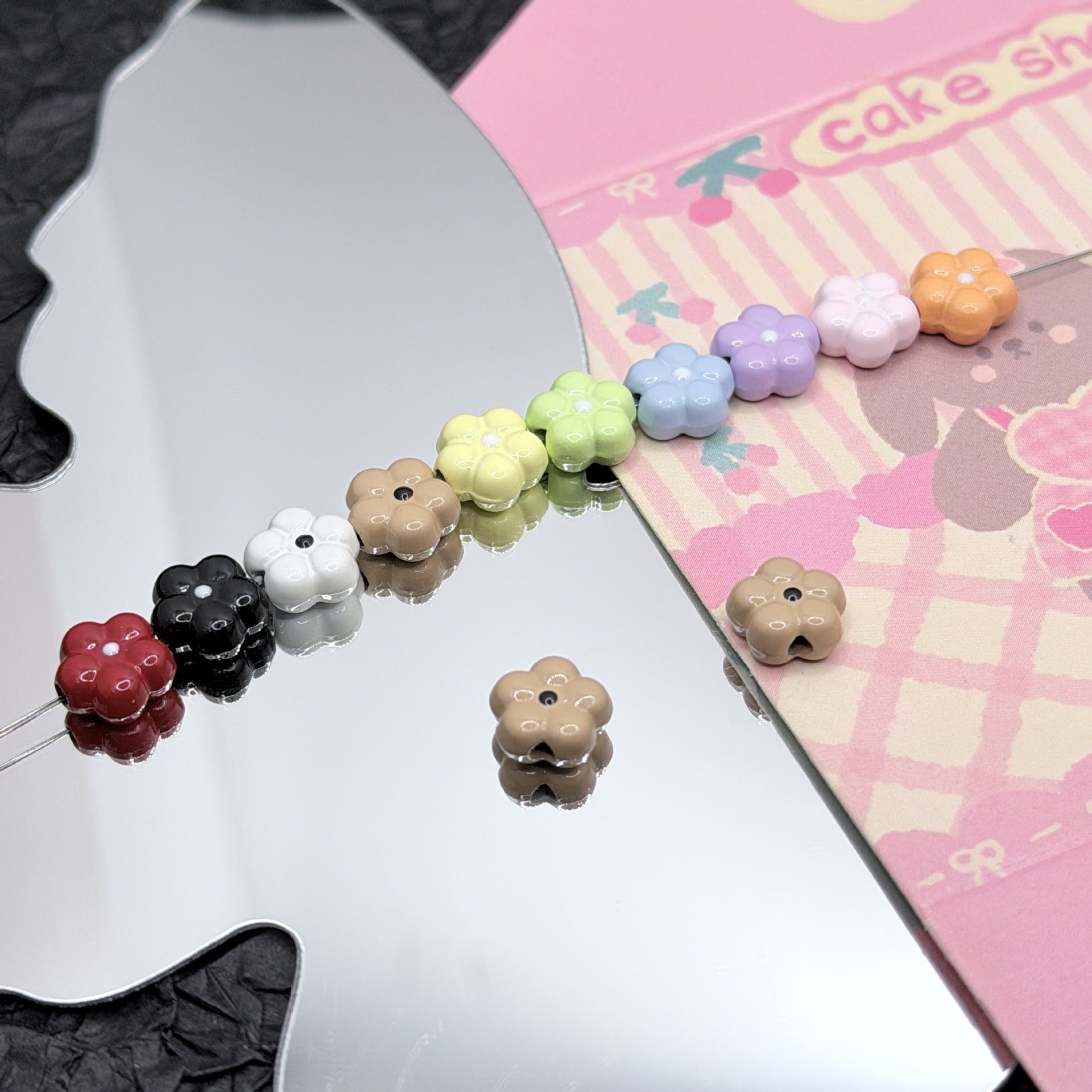 Wholesale 10pcs Plump five-petal flower beaded DIY alloy accessories beaded