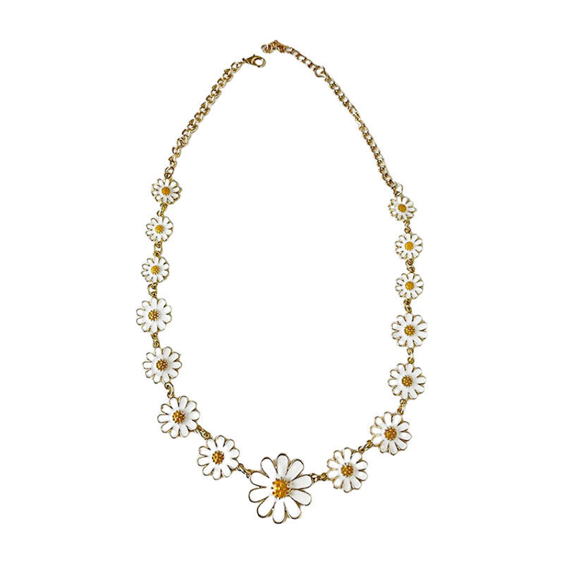 Wholesale Gut clavicle chain sweet small fresh flower necklace