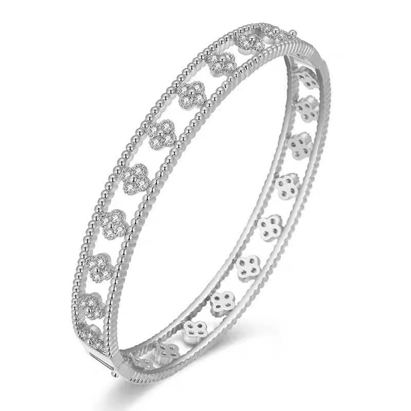 Wholesale Diamond-studded four-leaf clover bracelet