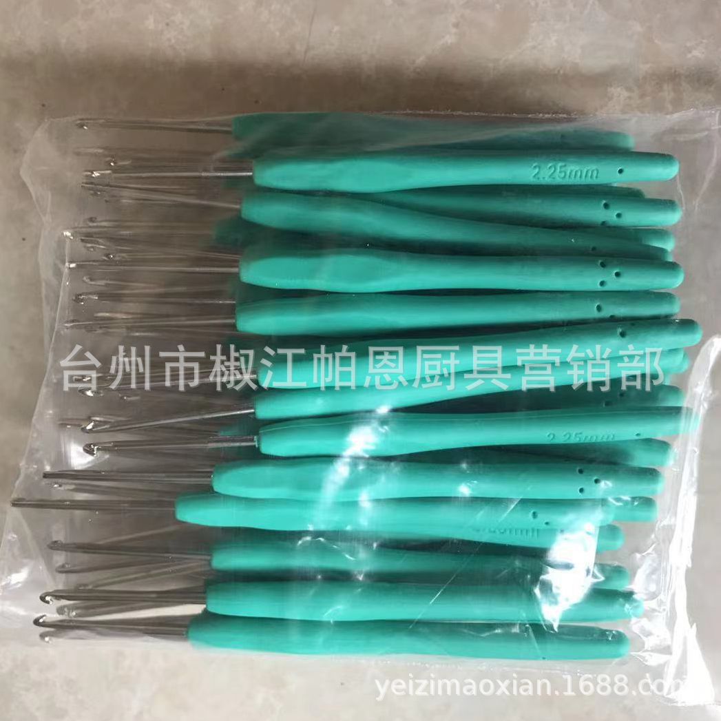 Wholesale 10pcs  TPR Soft Handle Aluminum Crochet Hook Set Colorful Lace Hook Fine Crochet Hook