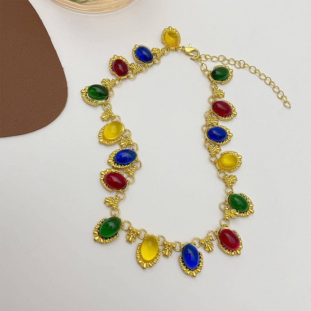 Color al por mayor Collar de aleación de aleación retro del palacio ovalado