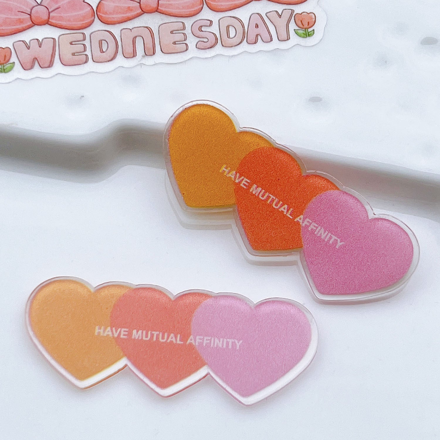 Wholesale 5pcs Acrylic Three Hearts Accessories FlatBack