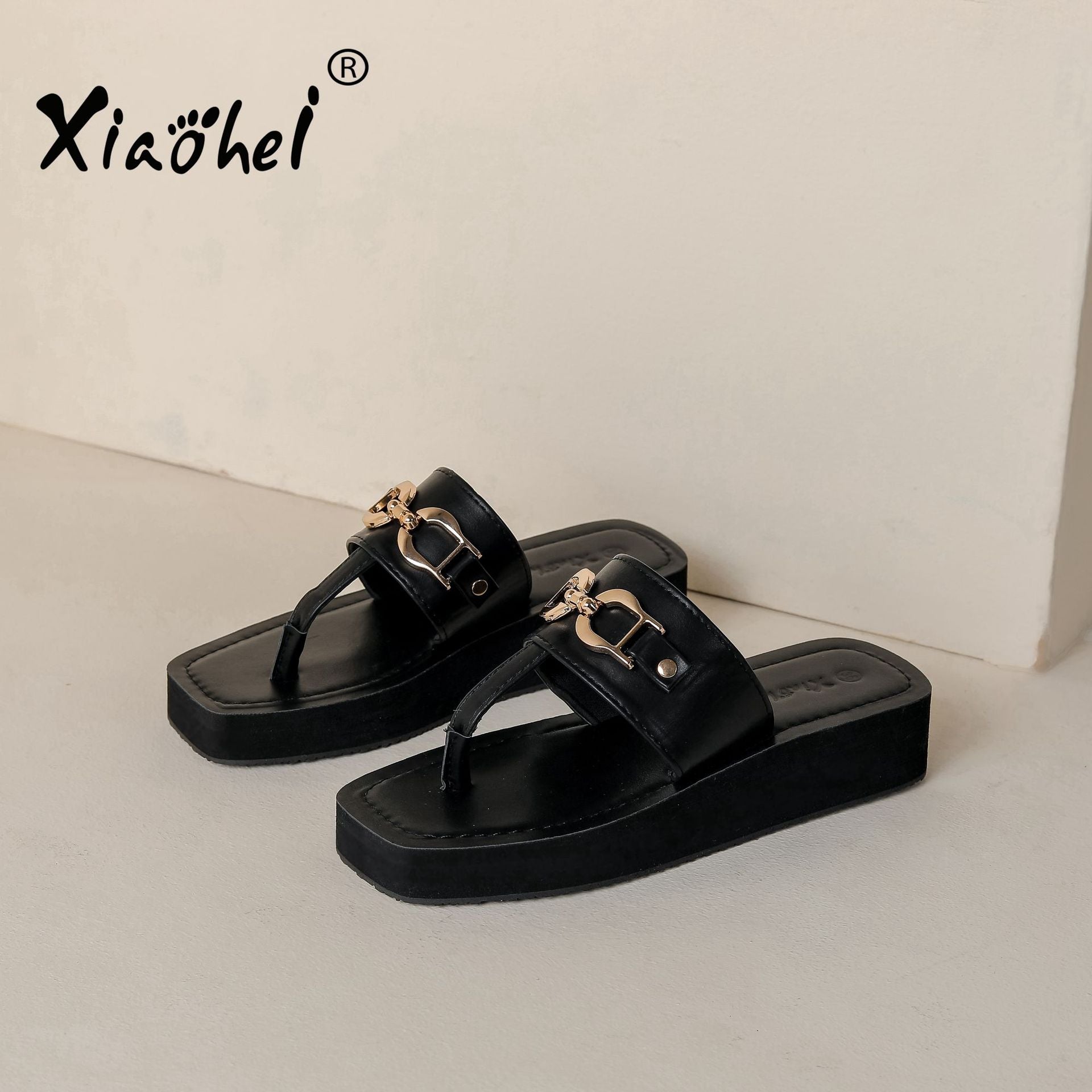 Wholesale Summer Outdoor Fashion Breathable Wedge Heel Square Toe Flip-flops