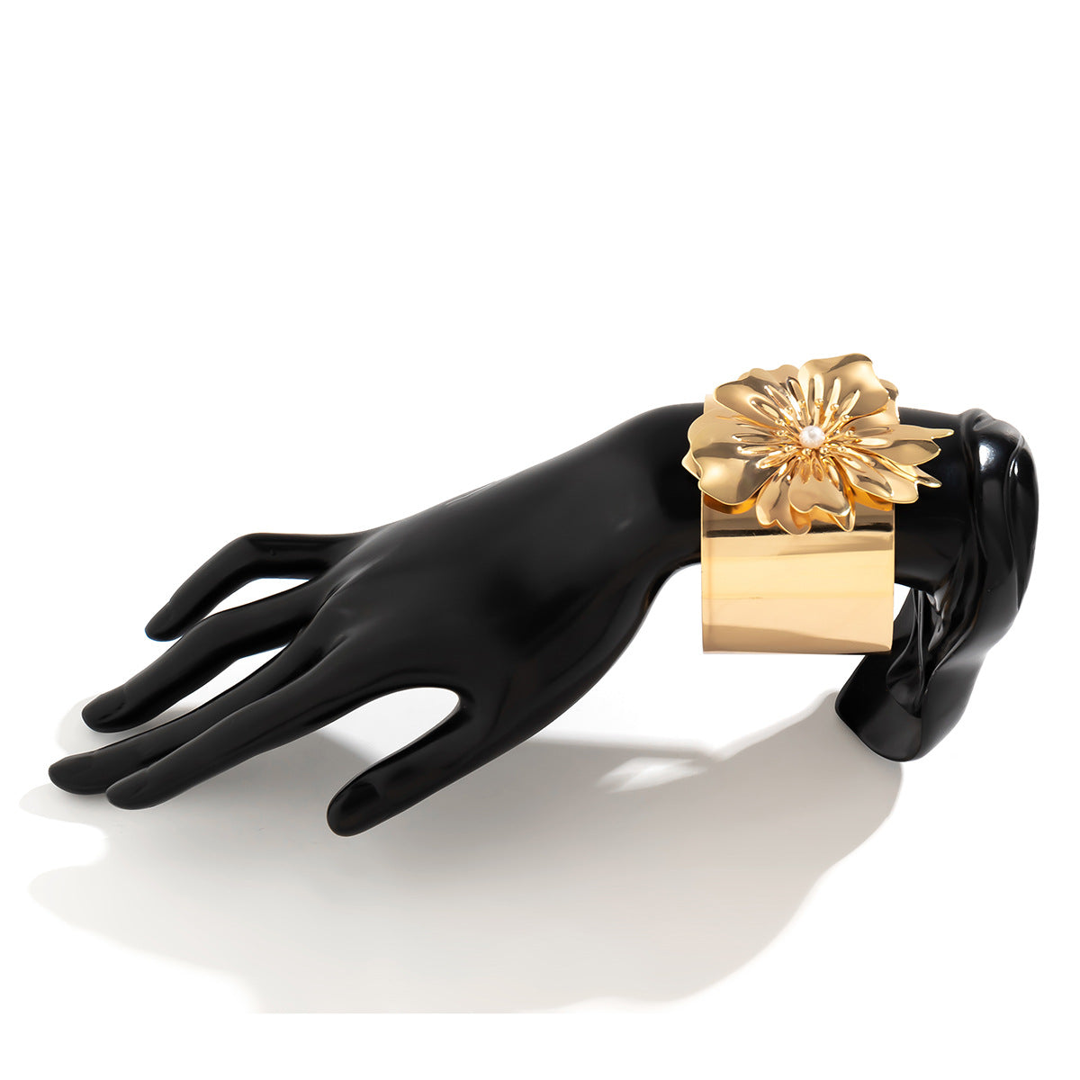 Wholesale Pearl Flower Open Bracelet