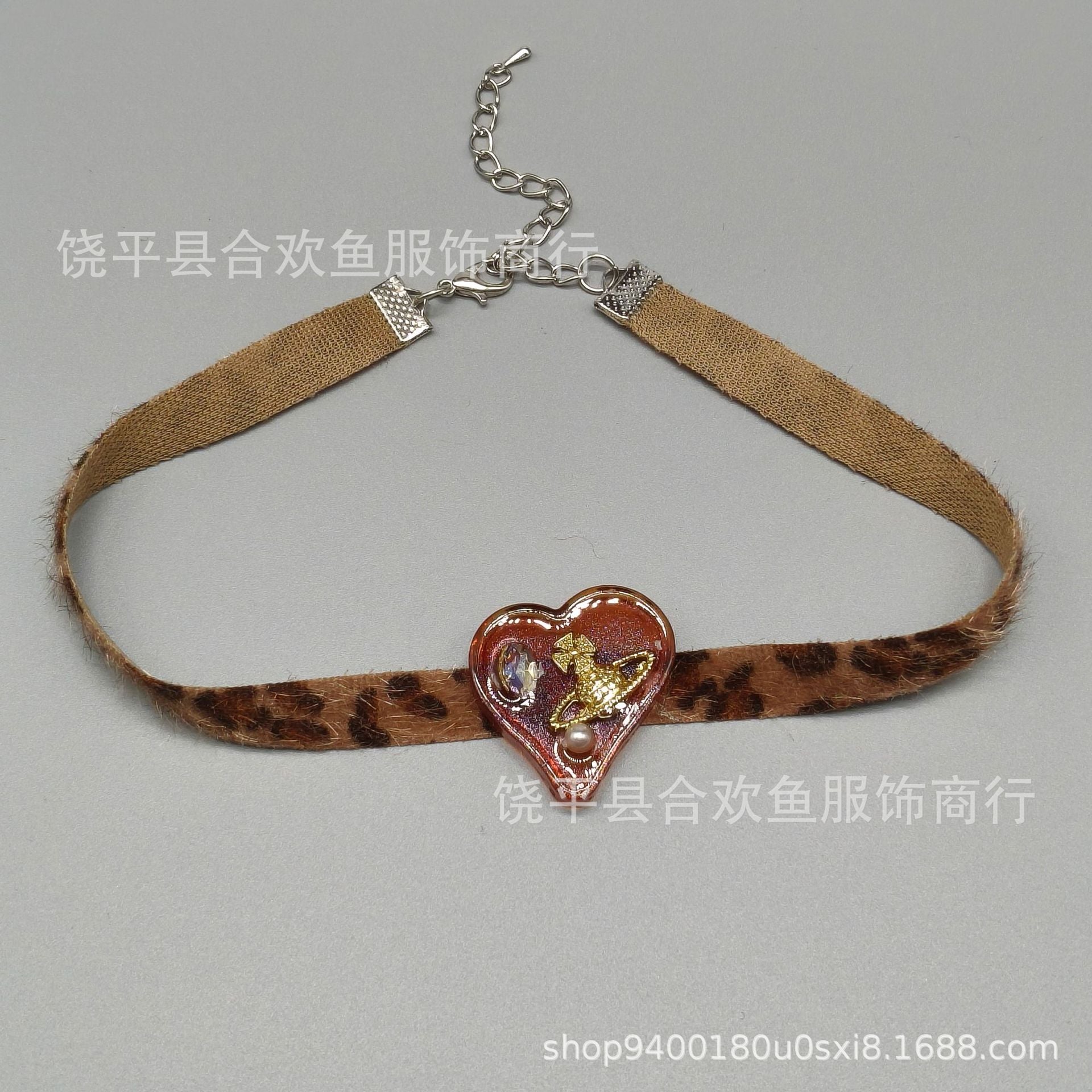 Wholesale Maillard color sweet and cool heart lace choker necklace