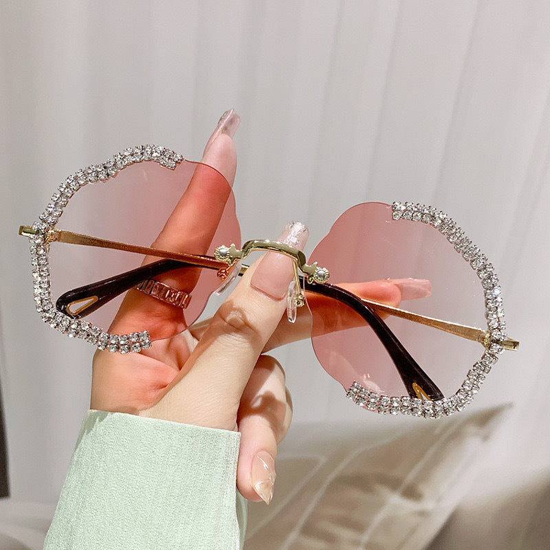 Wholesale Polygonal Shaped Diamond Cut Edge Frameless Flower Wave Sunglasses