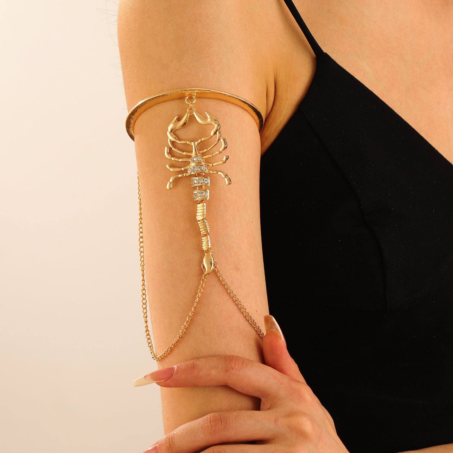 Wholesale Scorpion finger-inlaid zircon gemstone three-dimensional scorpion bracelet