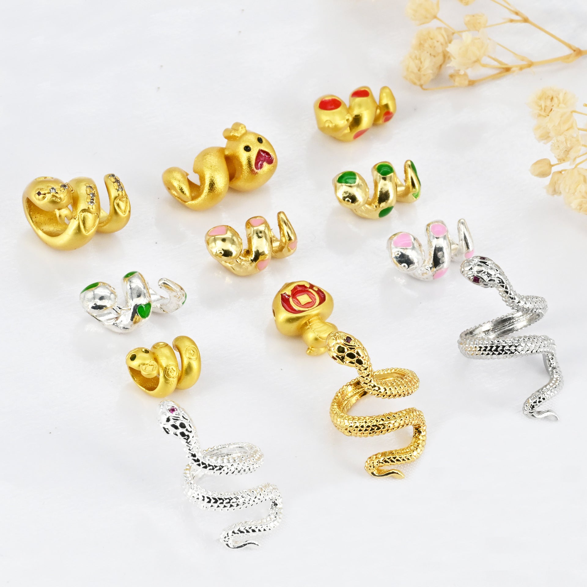 Wholesale New Snake Running Ring Rolling Snake Love Winding This Year Zodiac Twisted Snake Handstring Bead Jewelry Pendant Accessories