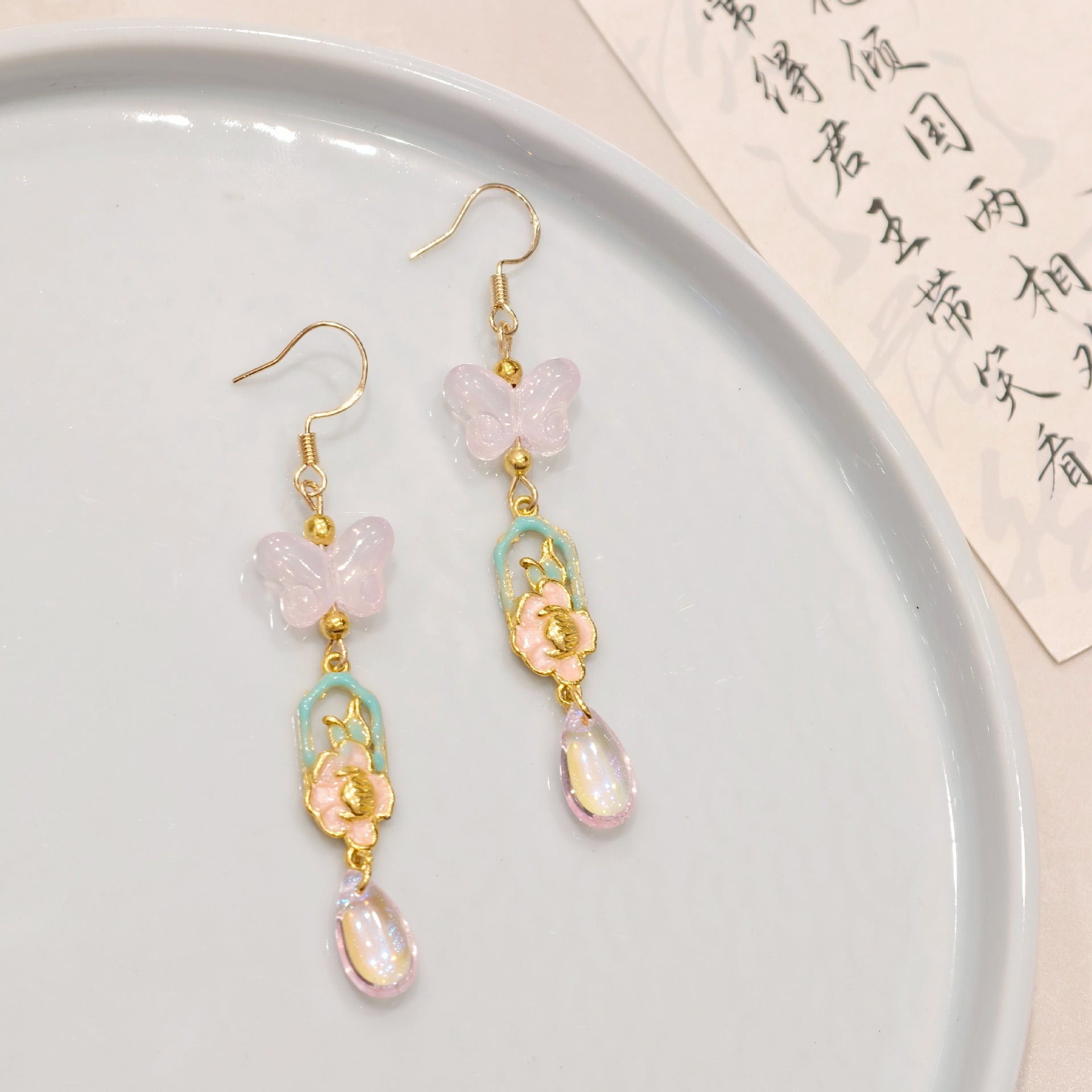 Wholesale Vintage court style ethnic antique earrings
