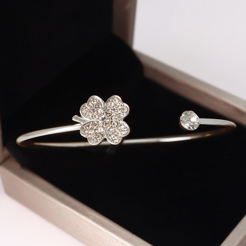 Wholesale Open Four-leaf Clover High-end Bracelet