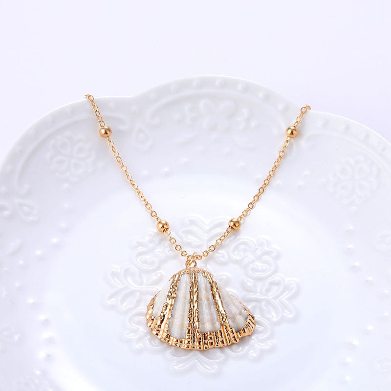 Wholesale Seashell Gold Plated Pendant Alloy Necklaces