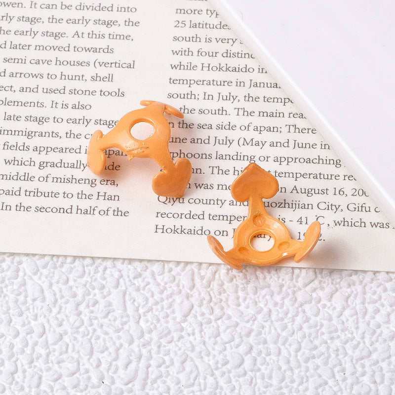 Wholesale of 100PCS/PACK Heart-shaped Flower Holders Paired with Bright Painted Perforated Beads and Acrylic Beads