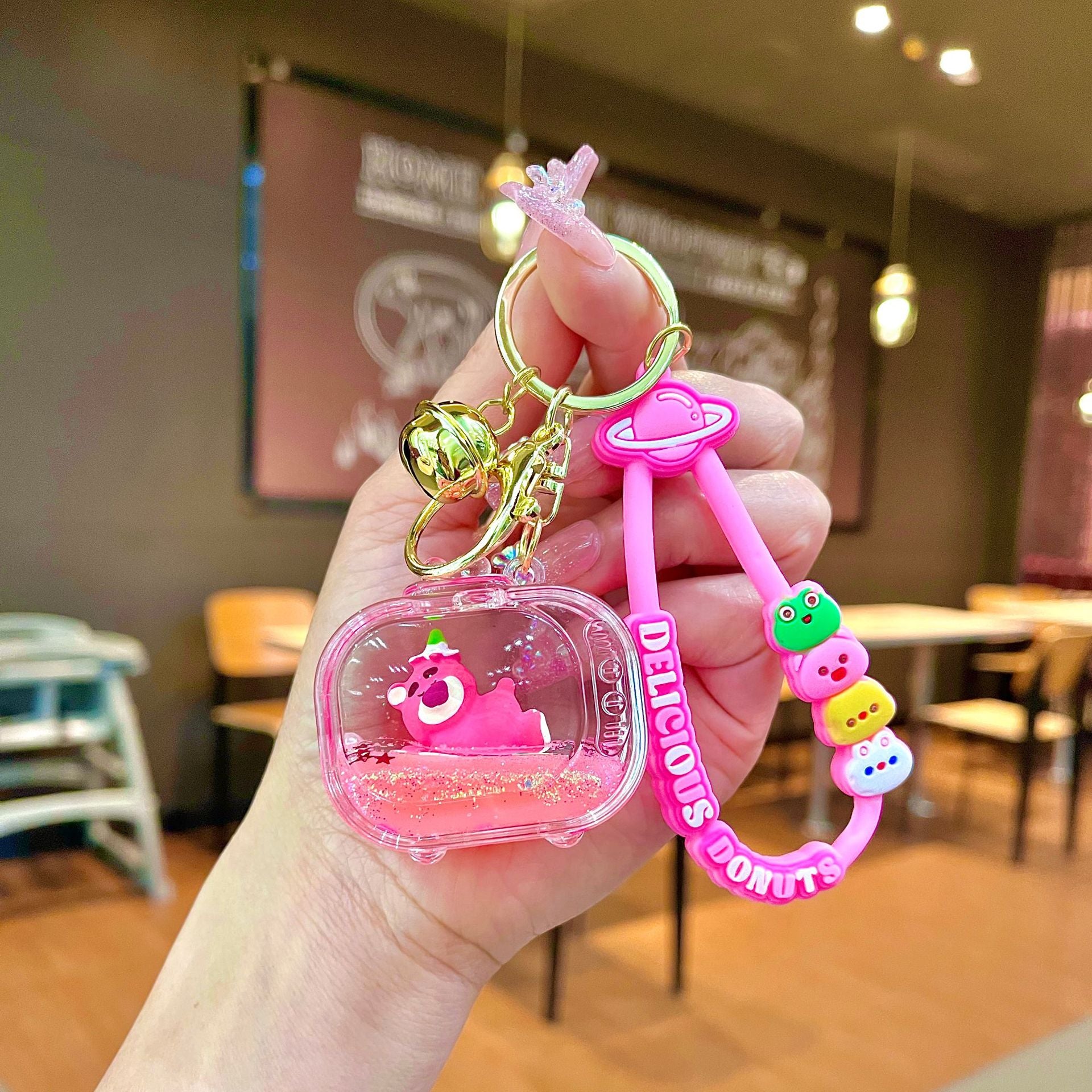 Wholesale Oil filled pink strawberry bear quicksand Keychains