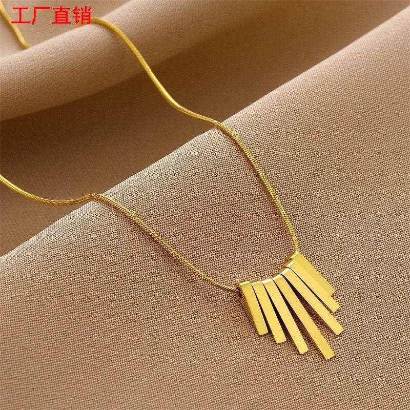 Wholesale of New Minimalist Fan Shaped Light Gold Collarbone Titanium Steel Necklace