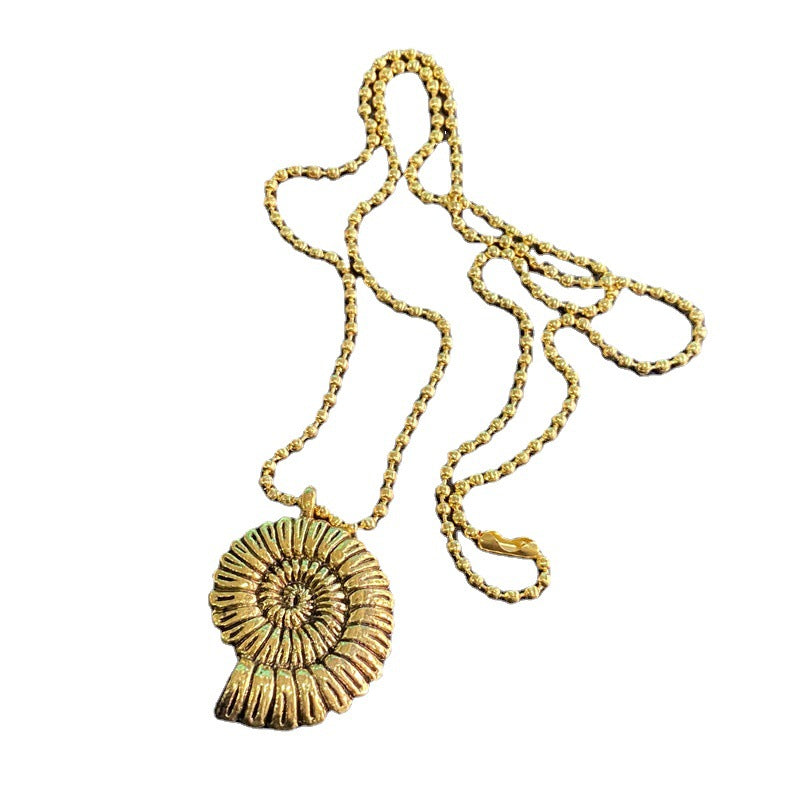 Wholesale Marine Life Pendant Creative Personality Design European and American Popular Retro Alloy Conch Accessories Pendant Necklace