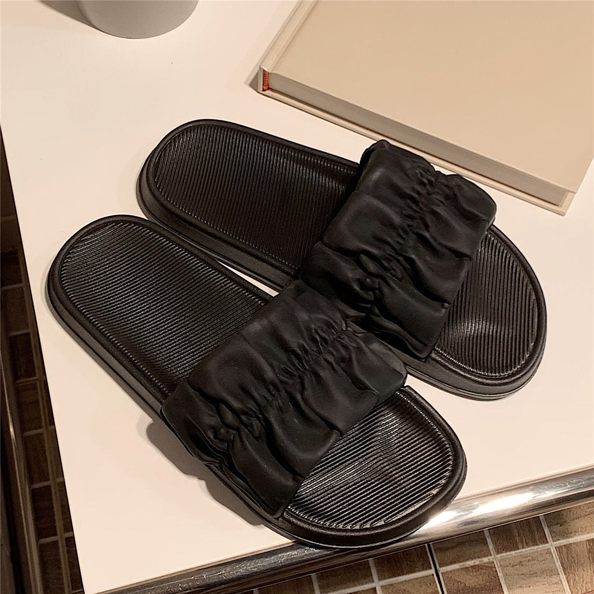 Wholesale PVC Hole Shoes