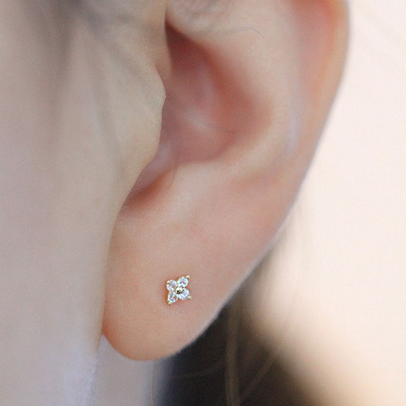 Wholesale Mini  Four-leaf Clover Simple Silver Ear Studs