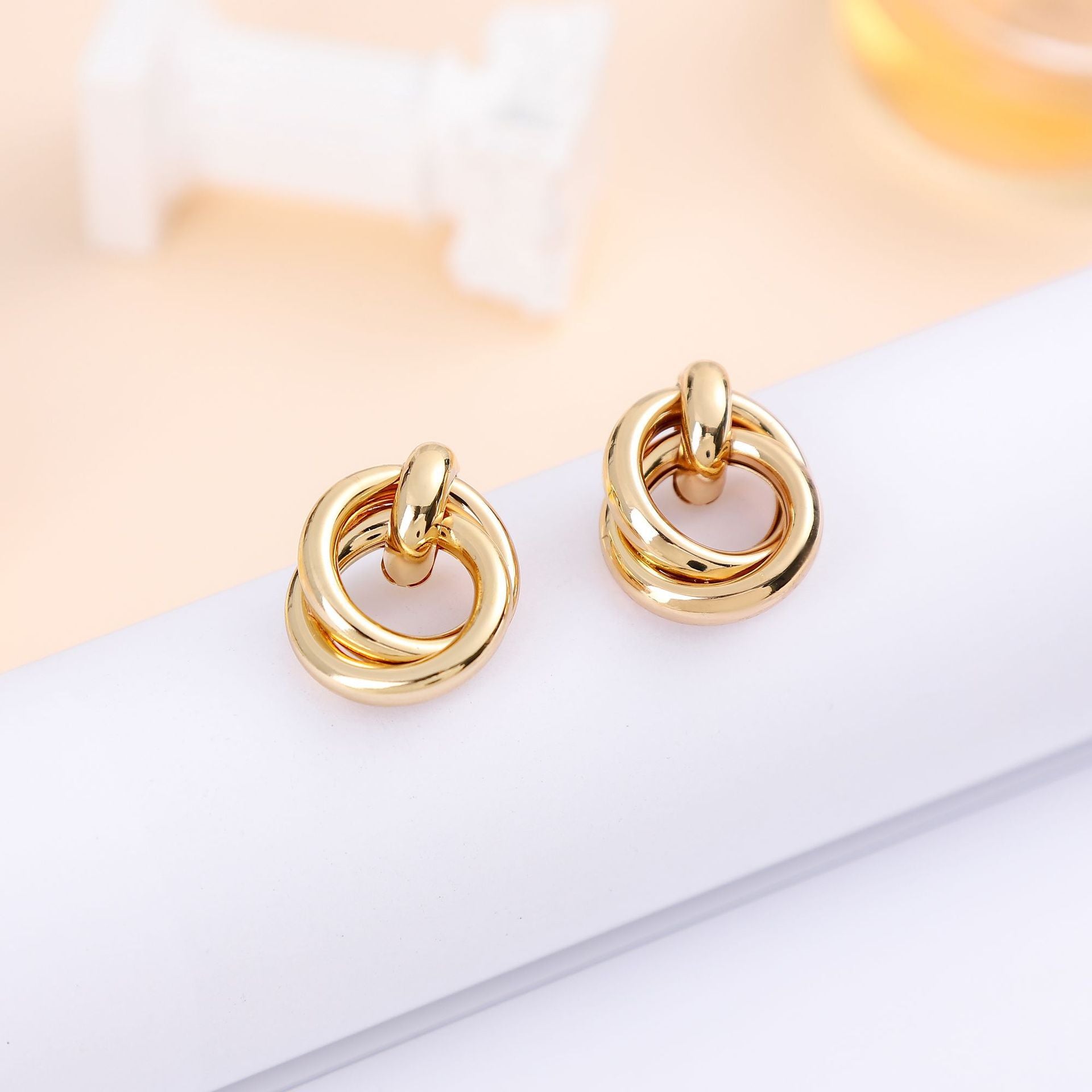 Wholesale Ancient circle gold metal style exaggerated earrings