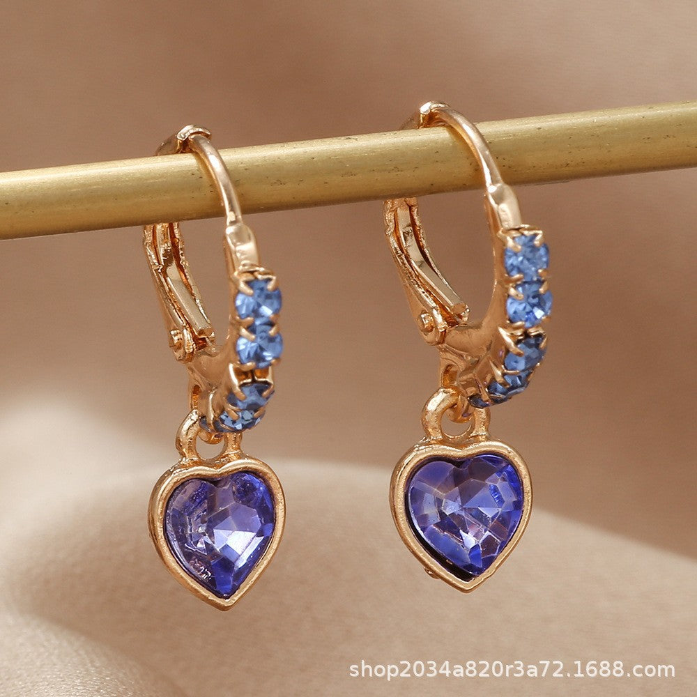 Wholesale Cute and fashionable environmentally friendly metal alloy diamond heart pendant