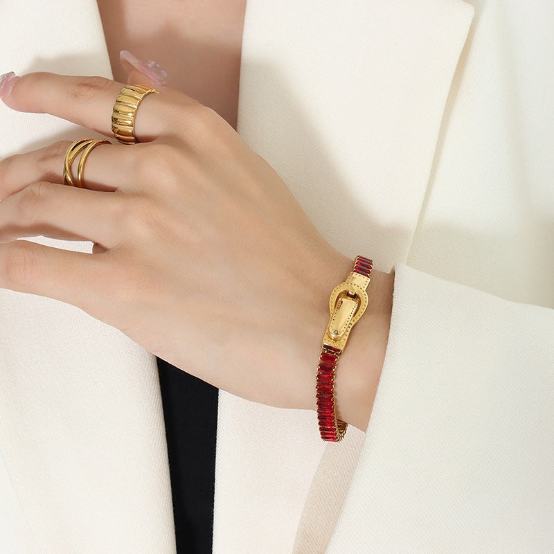 Wholesale gold-plated zircon double-sided iron buckle design titanium steel four-corner buckle bracelet