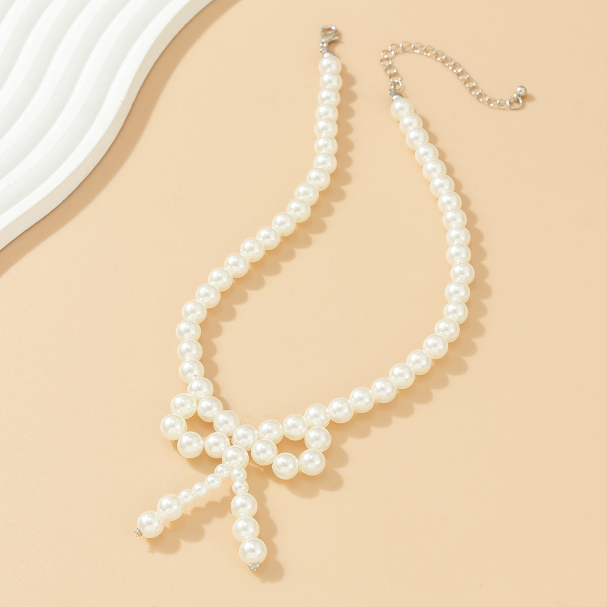 Wholesale bow choker versatile neck chain beads imitation pearl necklace