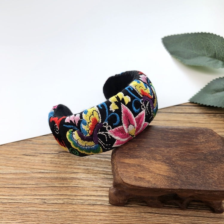 Wholesale Hand-embroidered wide version Miao silver cotton and linen versatile bracelet