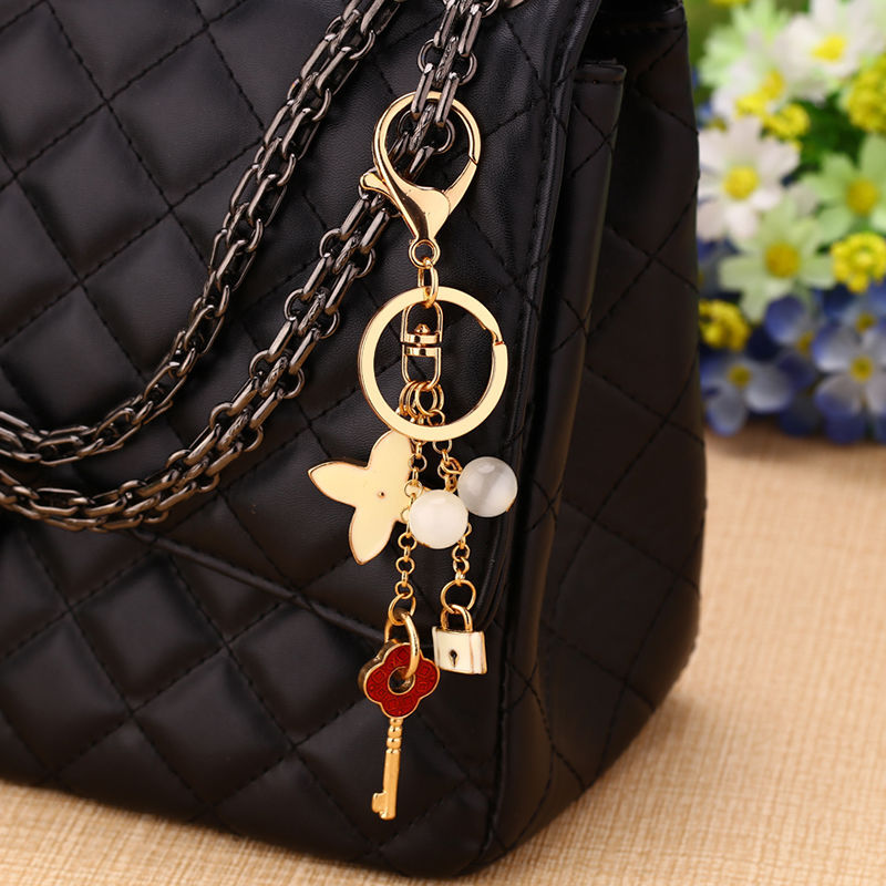 Wholesale Stylish Rhinestone Bear Keychain Car Key Accessory Bag Charm Champagne Zinc Alloy Wedding Gift For Resale