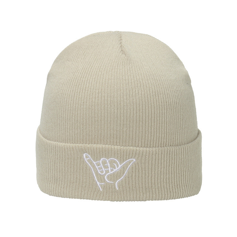 Wholesale Autumn and Winter 666 Gesture Embroidered Acrylic Beanie