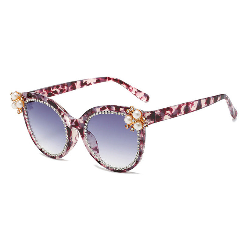 Wholesale Diamond-encrusted Retro Cat Eye Oval Frame PC Sunglasses