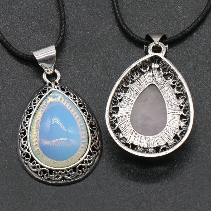 Wholesale Natural crystal agate semi-precious stone teardrop pendant