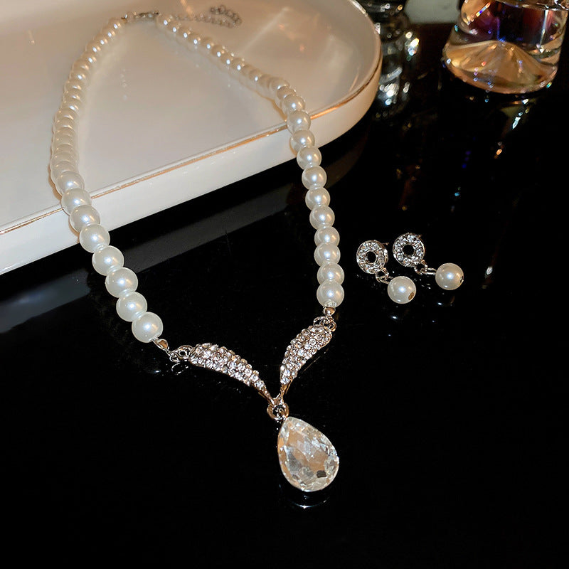 Wholesale Diamond Drop Pearl Earrings and Necklace Set