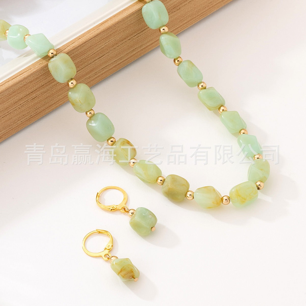 Wholesale Retro Fashion Style Bohemian Acrylic Imitation Jade Necklaces