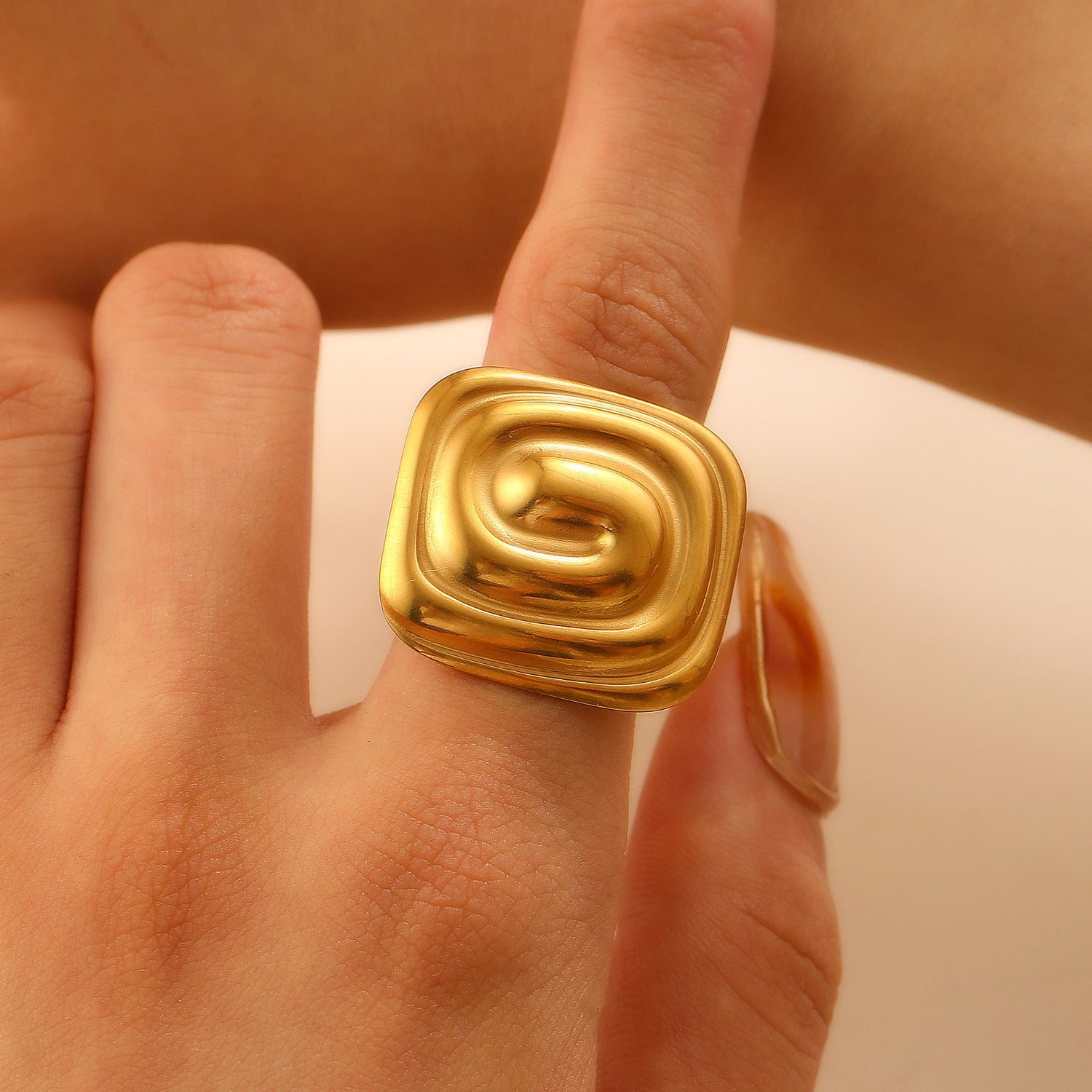 Wholesale Vintage glossy texture ring